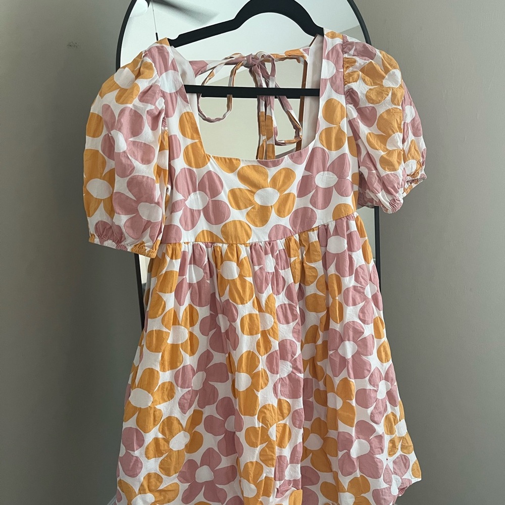 Altar’d State floral Puff Sleeve Dress - Picture 2 of 7